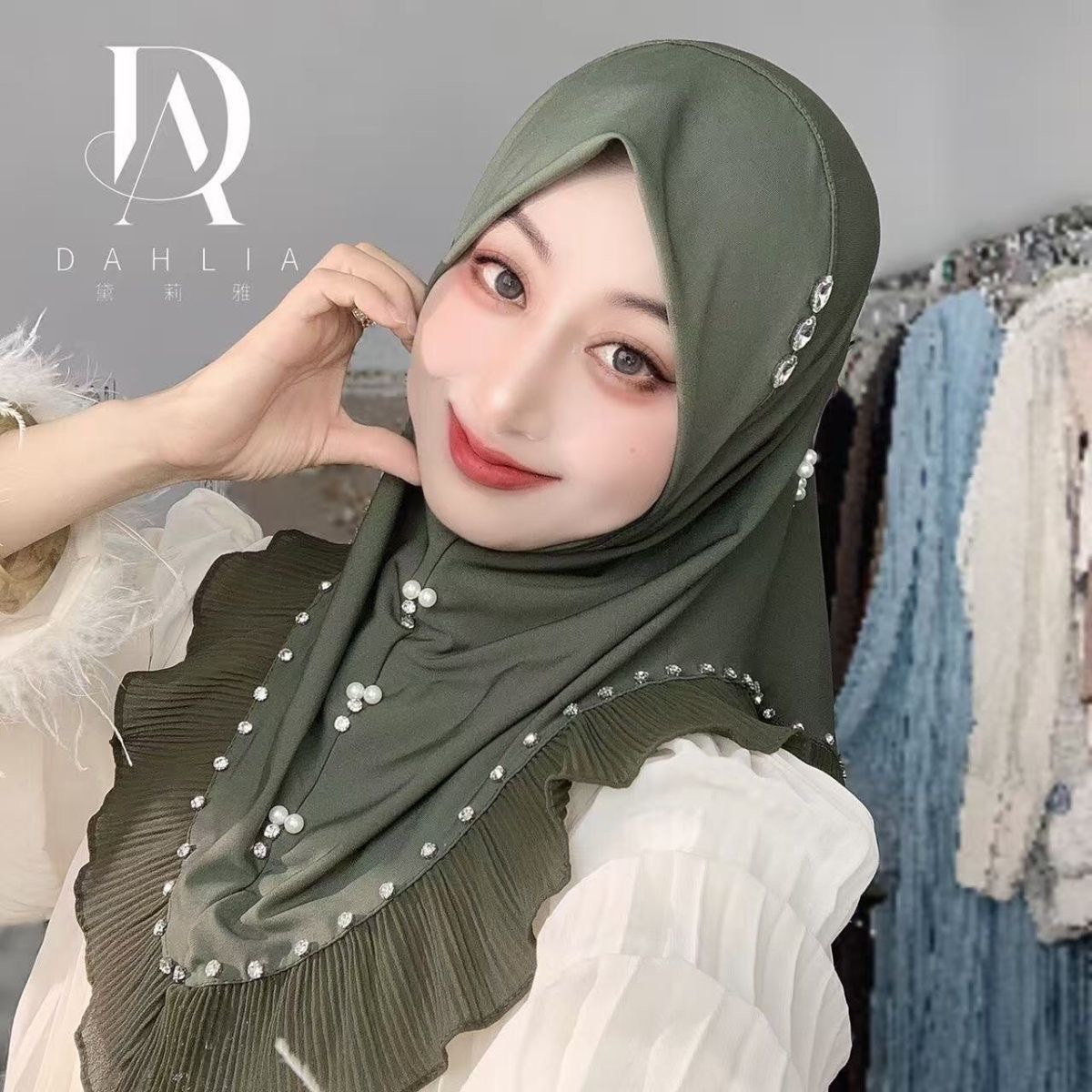 Women Fashion Malaysia - ผ้าคลุมศีรษะฮิญาบสำหรับผู้หญิงมุสลิม ผ้าพันคอหรูหราประดับพู่ห้อย ผ้าคลุมศีรษะสำหรับละหมาด ประเทศมาเลเซีย ผ้าคลุมศีรษะแบบคูฟี อิสลาม
